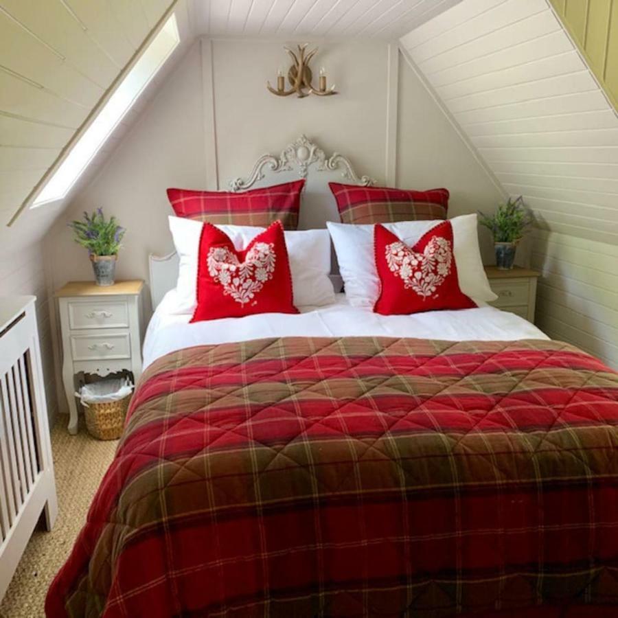 Glencroft A Fairytale Highland Cottage 애버펠디 외부 사진